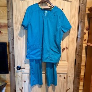 Landau ProFlex Blue Scrub Set Top Size 2XL Bottom Size XL
